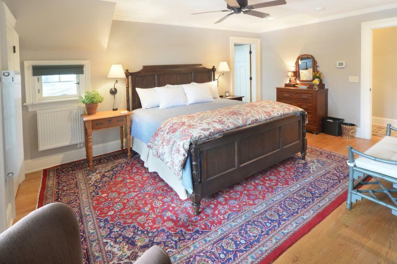 The Springwater Bed And Breakfast Saratoga Springs Eksteriør billede