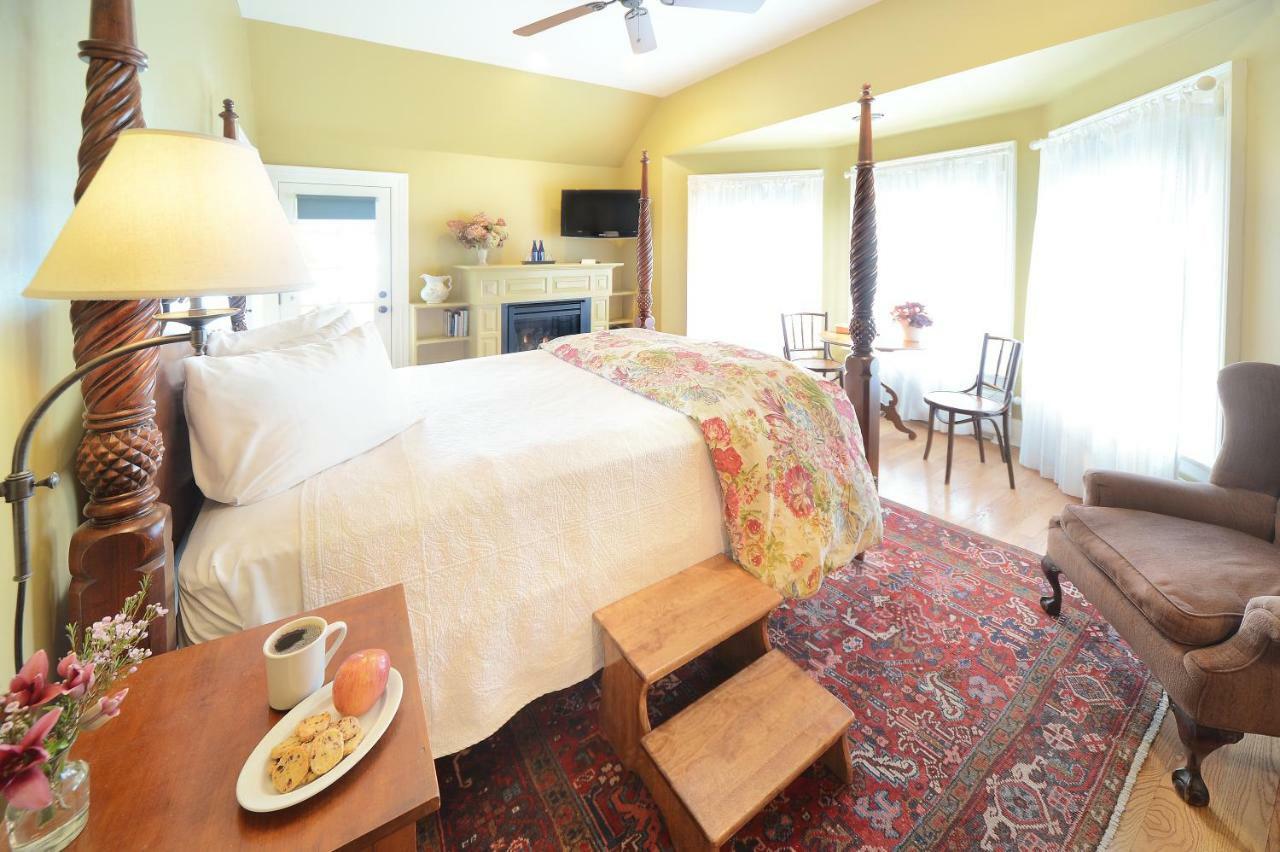 The Springwater Bed And Breakfast Saratoga Springs Eksteriør billede